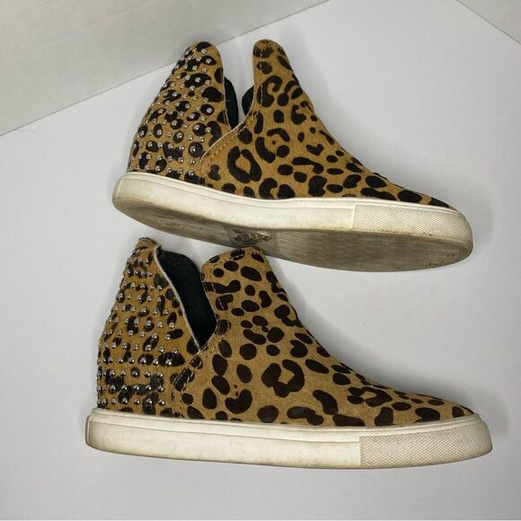 Steven By Steve Madden Leopard Print Coin Sneaker Embellished Calf Hair 8.5 - Picture 8 of 16